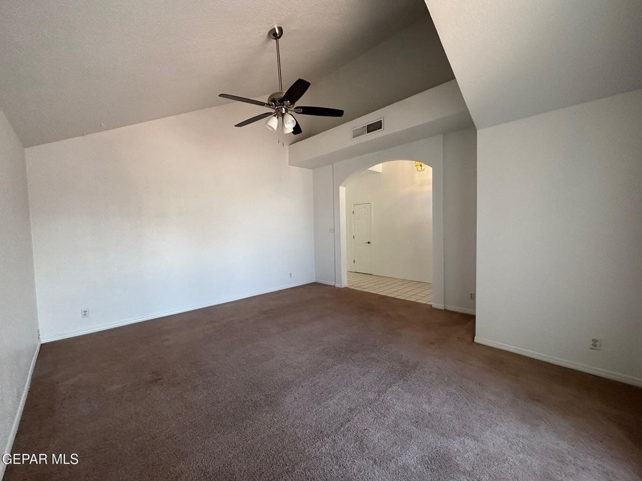 7660 Le Conte Dr - Photo 6 of 17