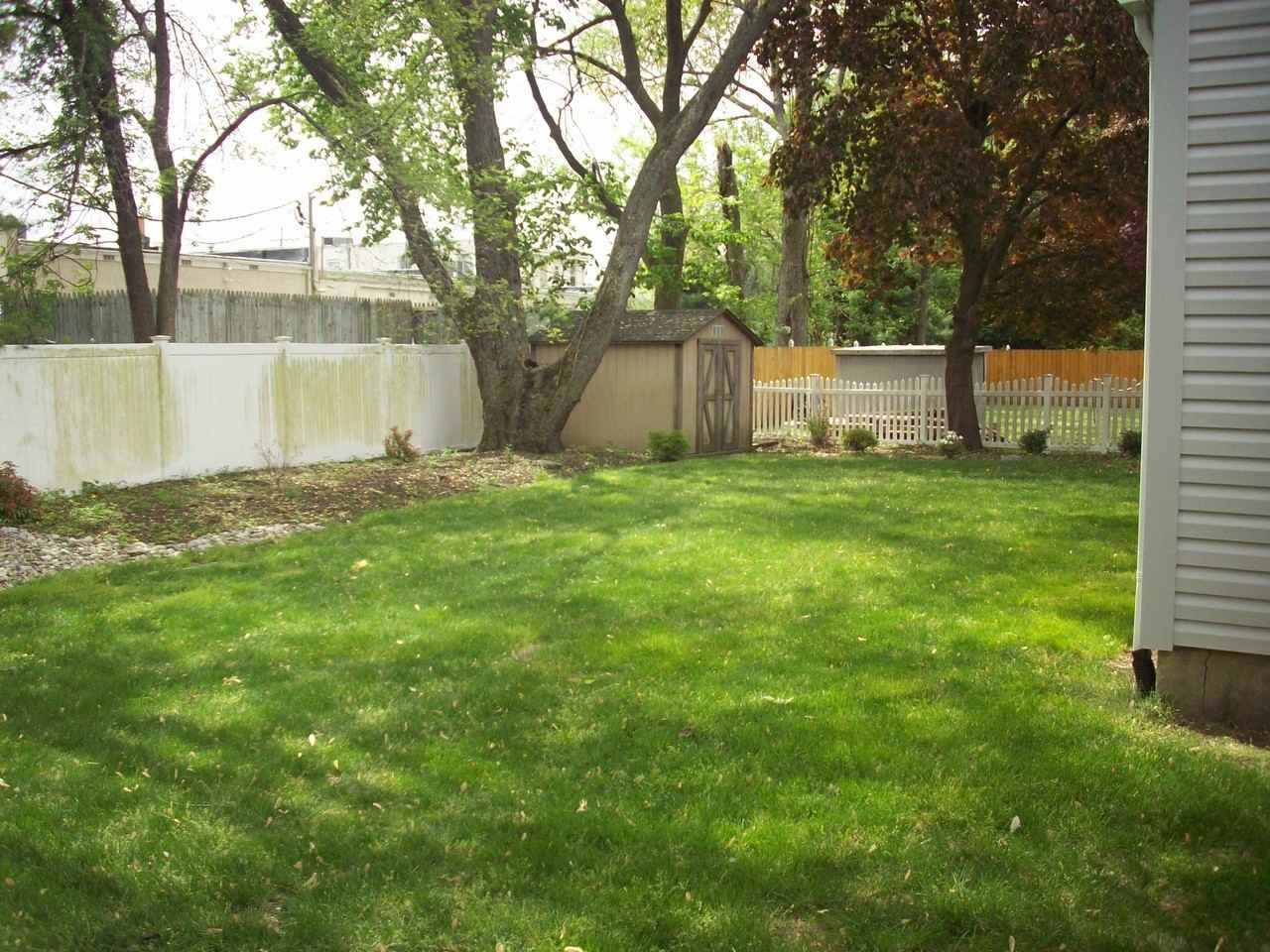 256 Spout Spring Ave - Photo 2 of 11