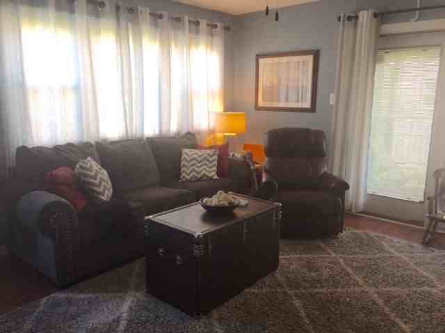 256 Spout Spring Ave - Photo 3 of 11