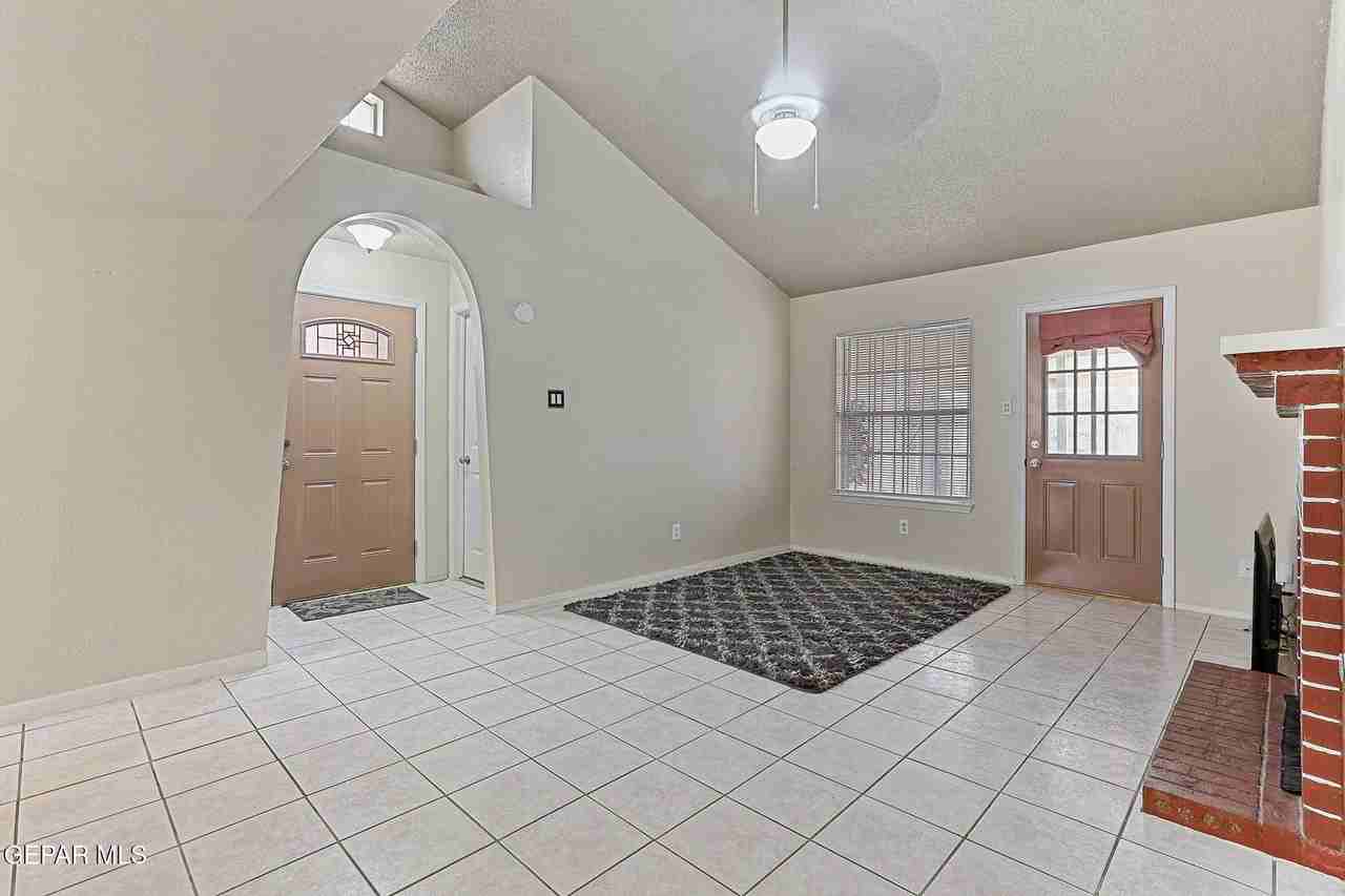 10948 Casey Stengel Pl - Photo 6 of 33