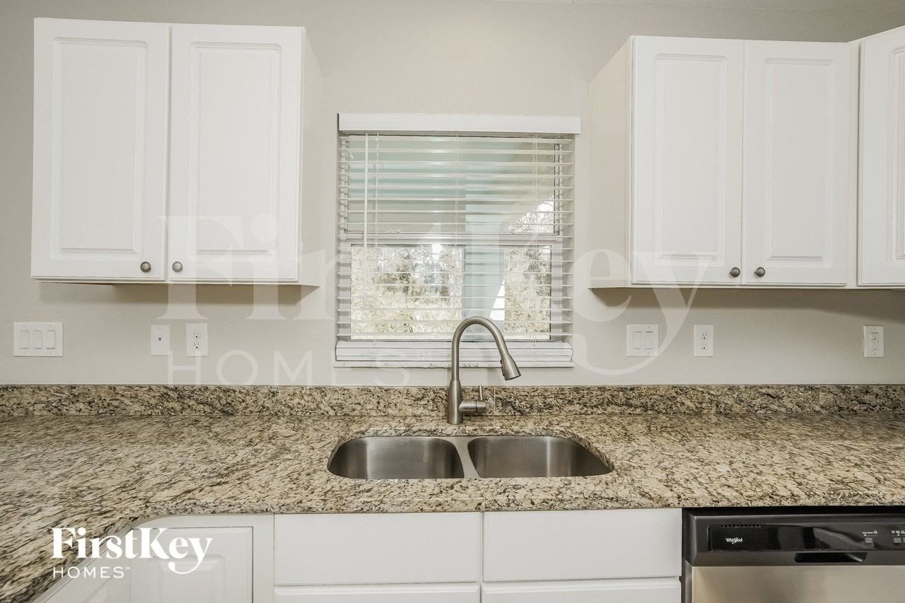 3595 Gillot Blvd - Photo 6 of 15