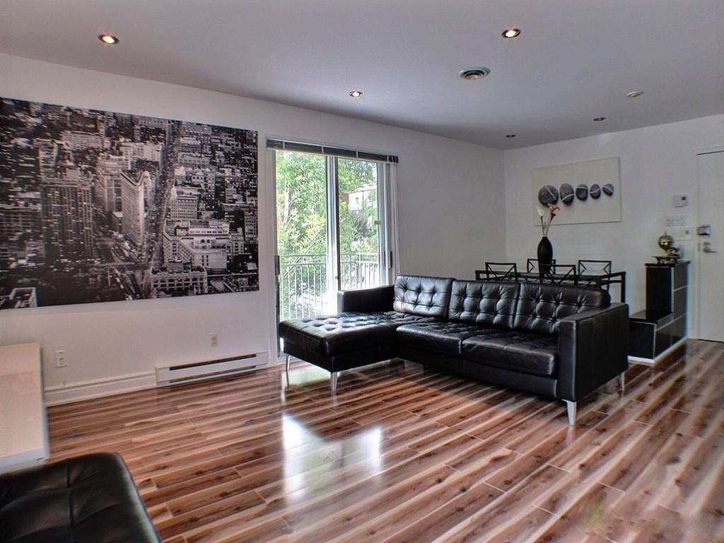 450 Rue De La Gauchetière E - Photo 2 of 17