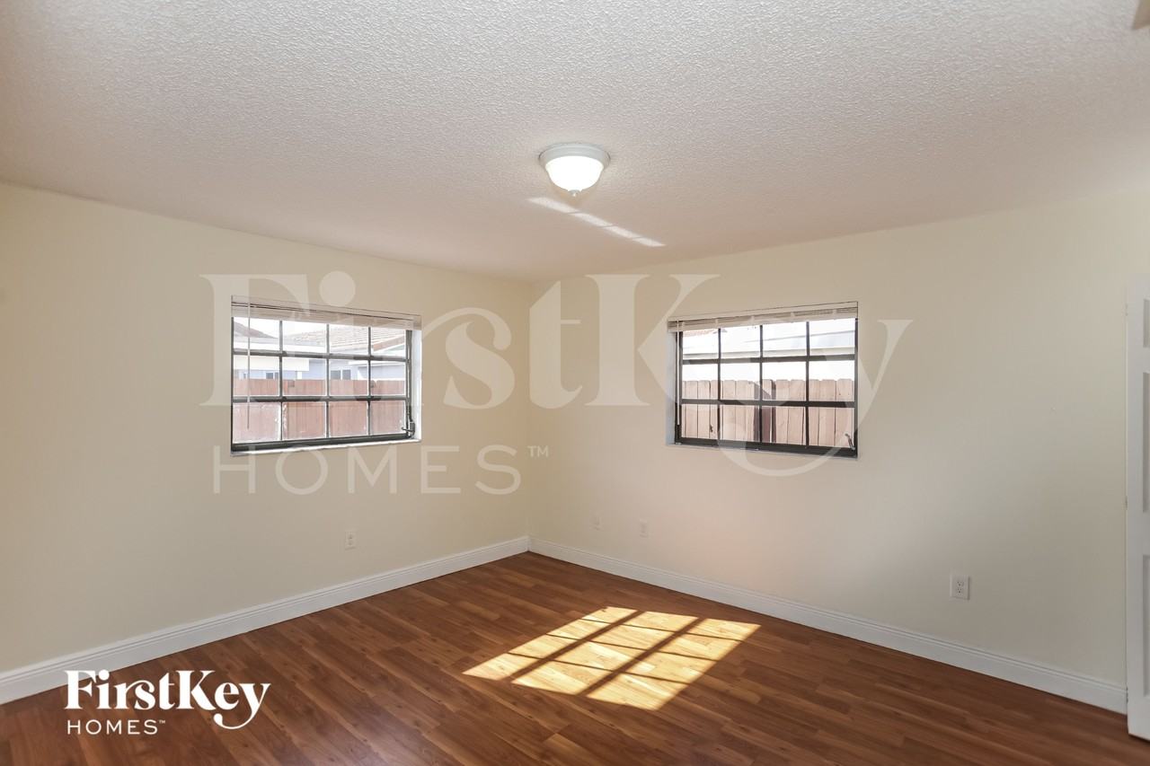 2664 W 70th Pl - Photo 7 of 17