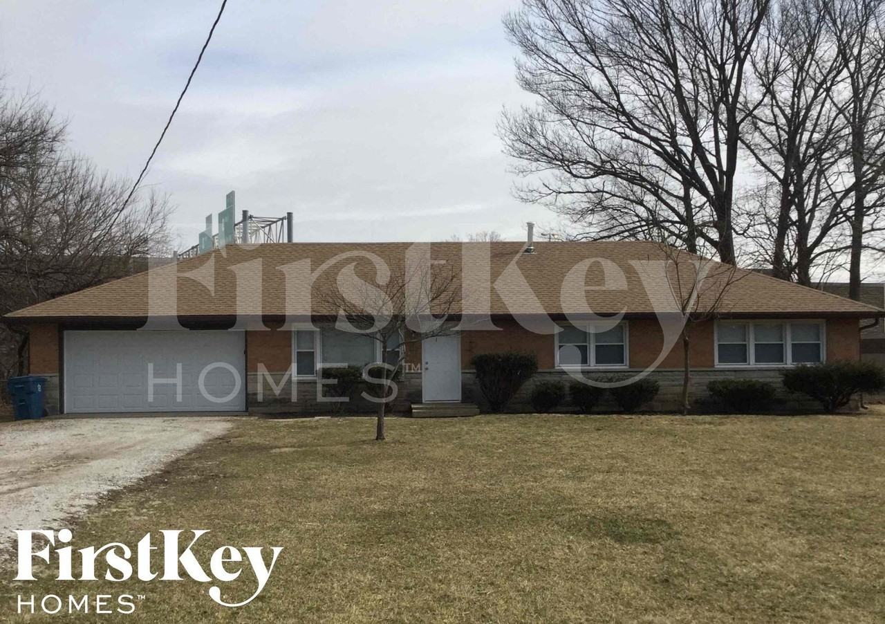 221 N High School Rd