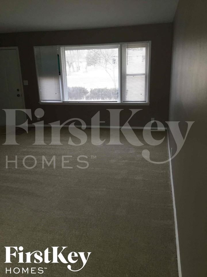 221 N High School Rd - Photo 3 of 12