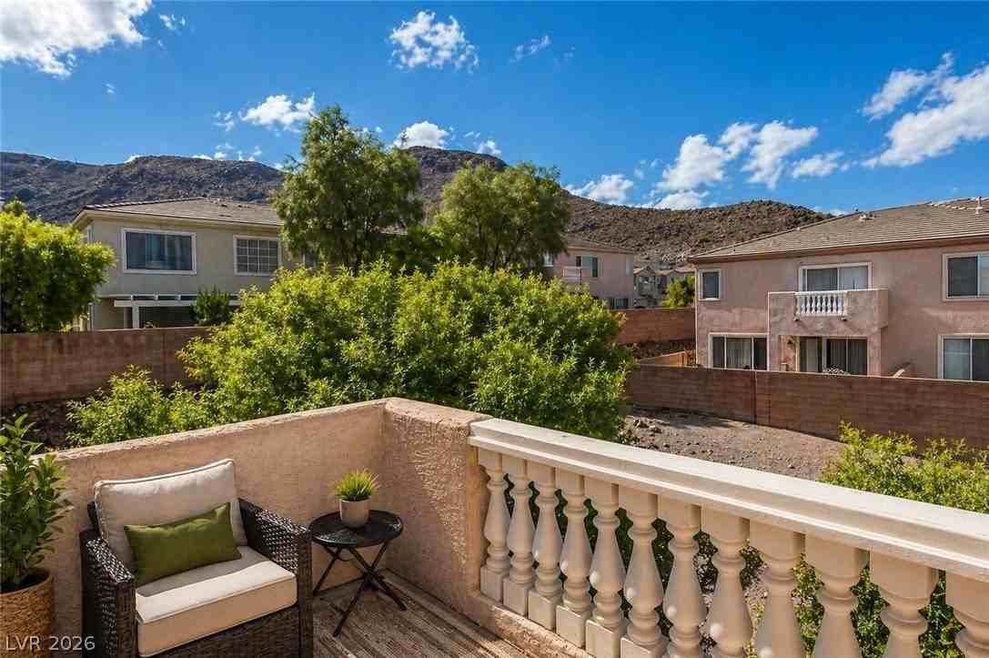 227 Serenity Crest St - Photo 2 of 18