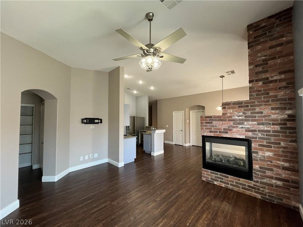 8784 Traveling Breeze Ave #101 - Photo 5 of 24