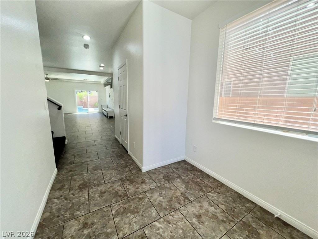 8412 Golden Amber St - Photo 3 of 32