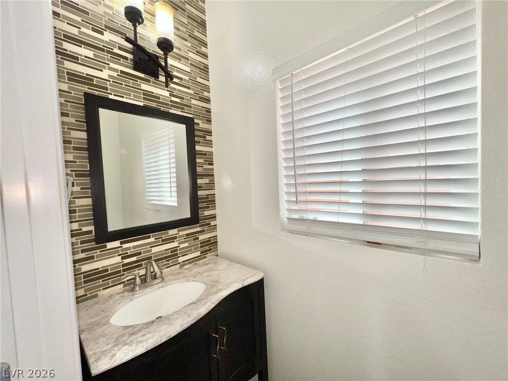 8412 Golden Amber St - Photo 4 of 32