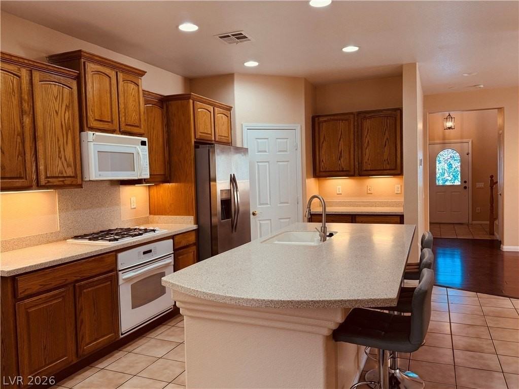 10491 Miners Gulch Ave - Photo 4 of 16