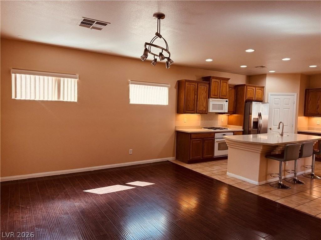 10491 Miners Gulch Ave - Photo 5 of 16