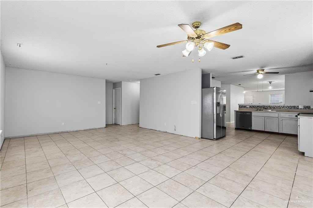 2246 Llano Grande Ln - Photo 3 of 20