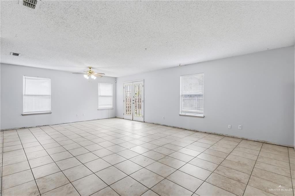2246 Llano Grande Ln - Photo 7 of 20