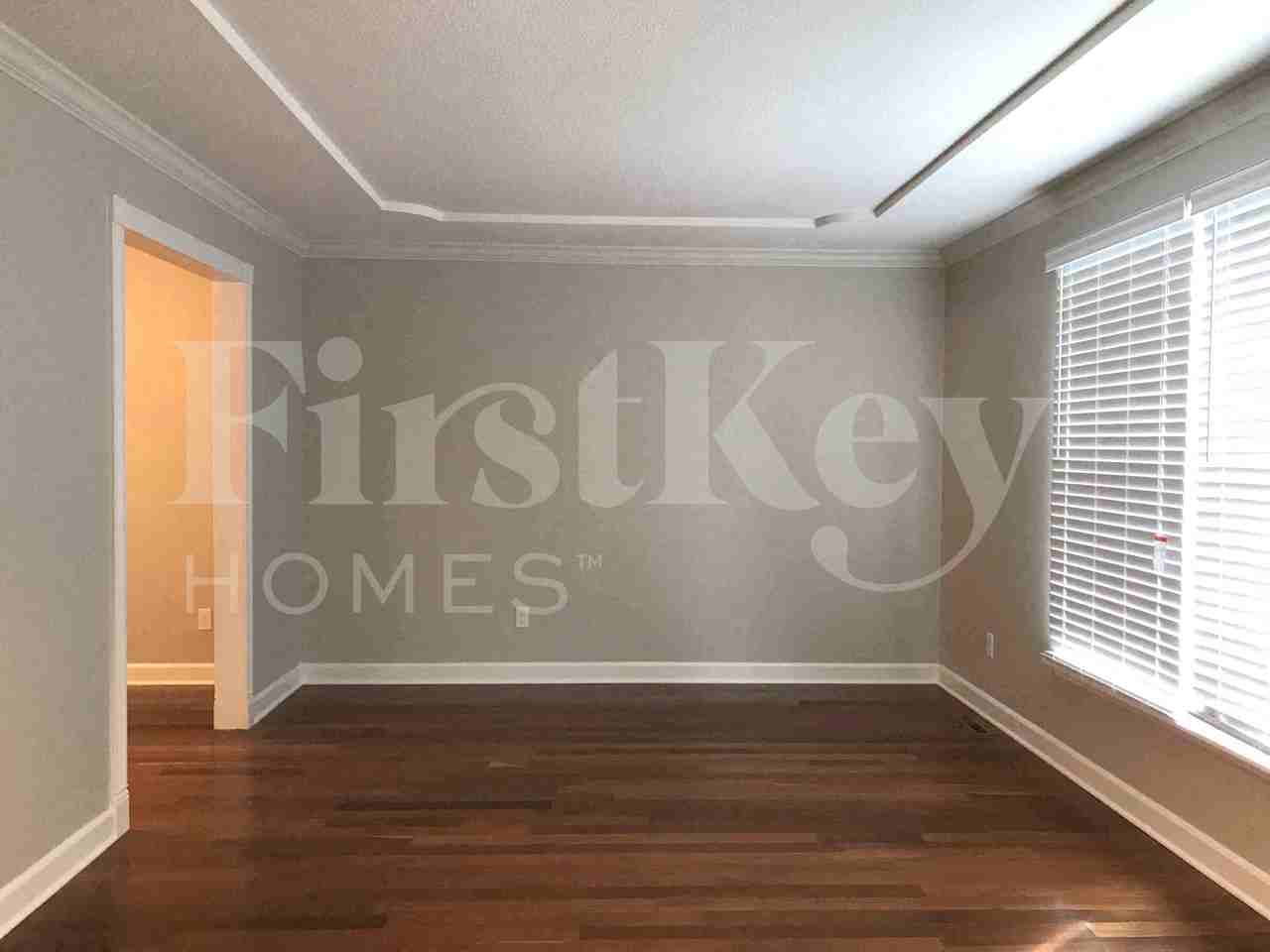 14805 S Wyandotte Dr - Photo 2 of 22