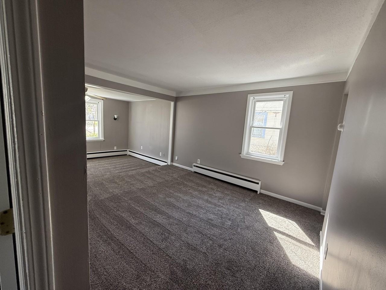 633 Bagley Ave - Photo 7 of 36
