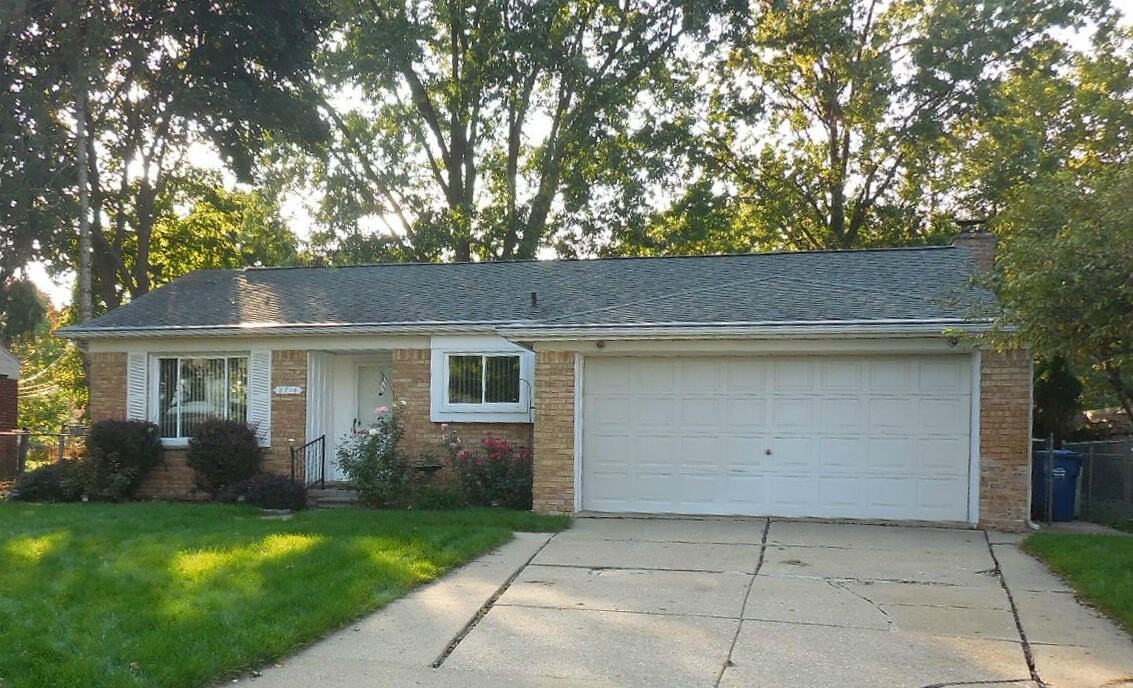 2716 Hawks Rd - Photo 2 of 32