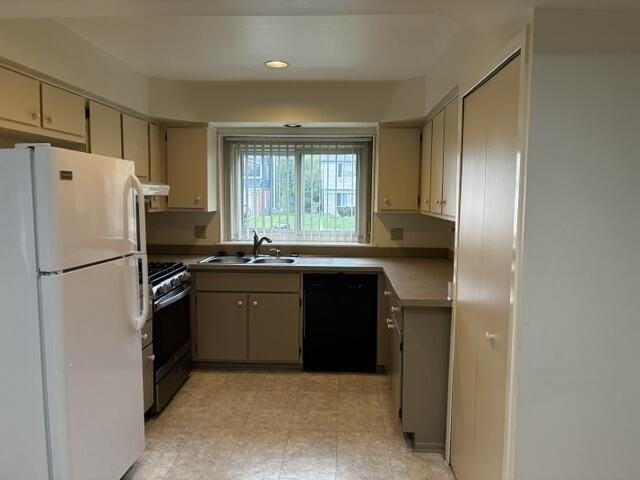 2716 Hawks Rd - Photo 6 of 32