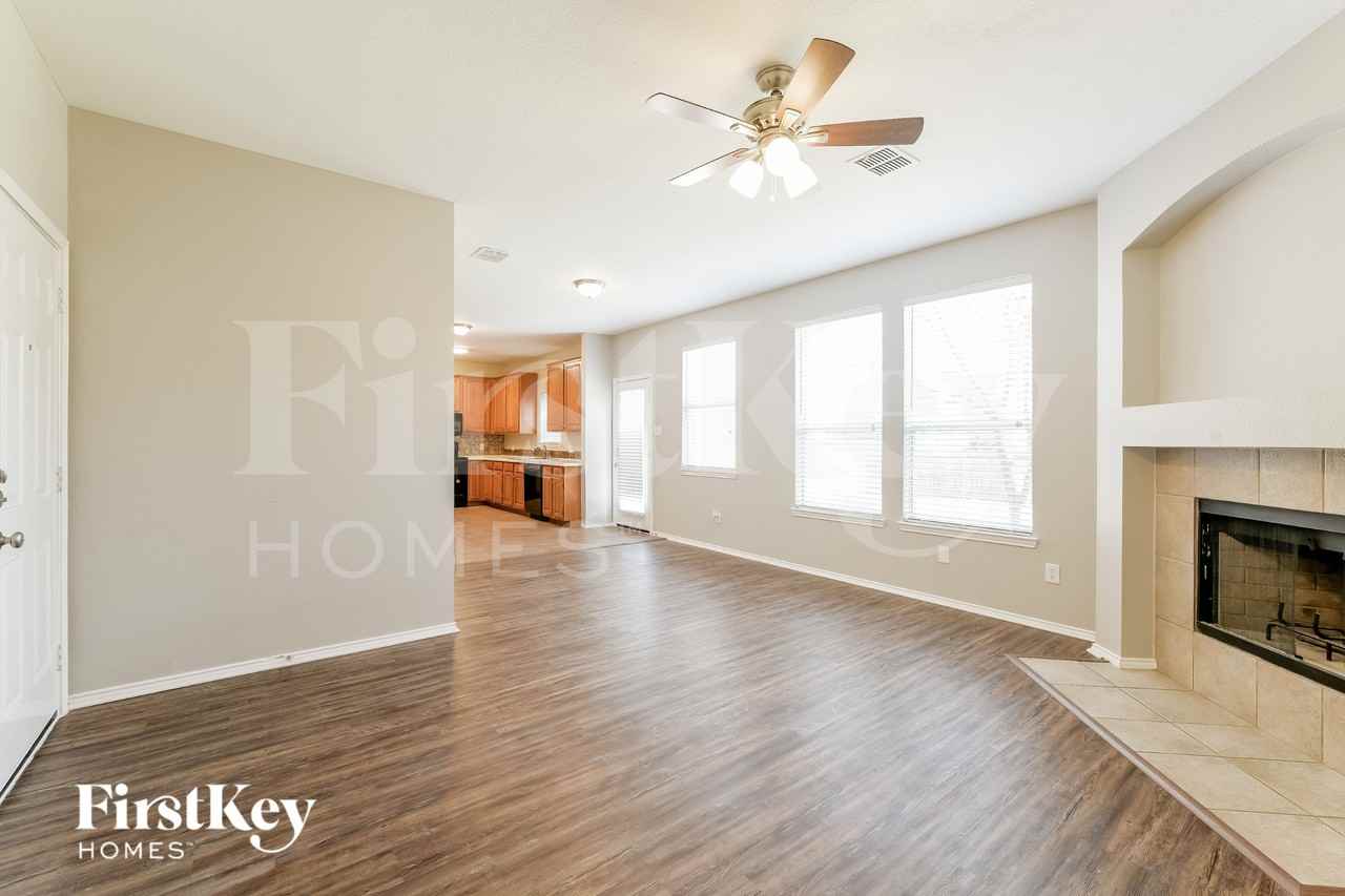 1412 Pine Ridge Rd - Photo 7 of 17