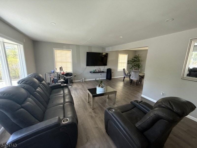 8 Wilcox Ave - Photo 3 of 24