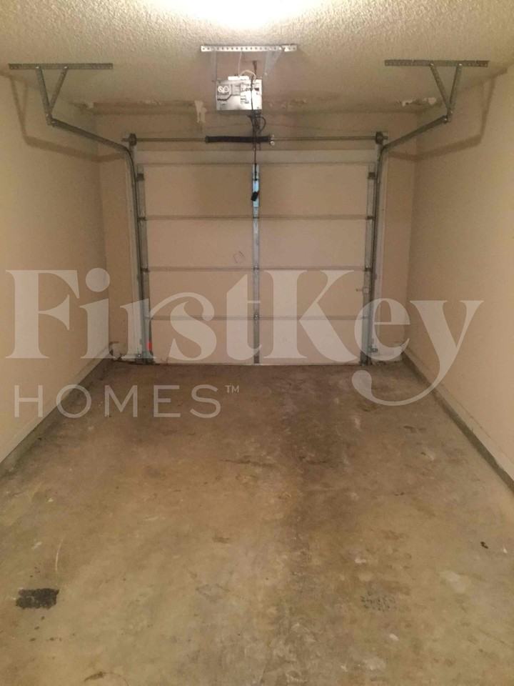 11540 Alicias Ct - Photo 4 of 16