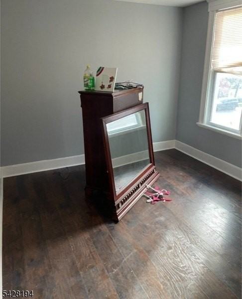 381 Alden St #2nd - Photo 3 of 8