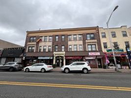 featured image of 276 Morris Ave #3