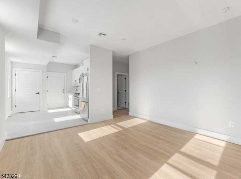 977 Sanford Ave #2 - Photo 5 of 22
