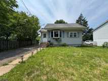 636 Linden Ave - Photo 1 of 1