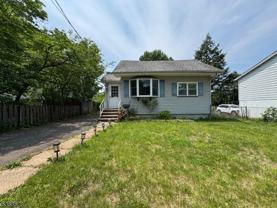 636 Linden Ave - Photo 1 of 1