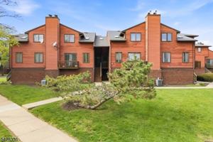featured image of 212 Village Cmns