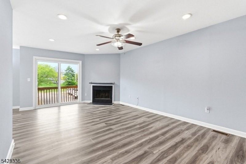 212 Village Cmns - Photo 7 of 34