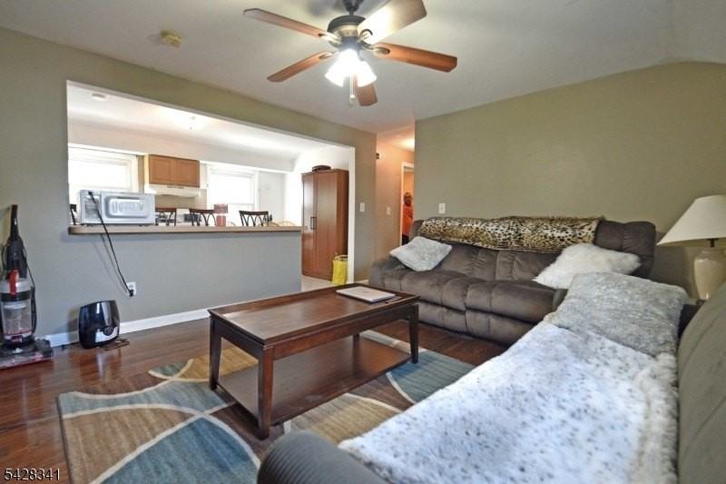 176 Harding Pl #2 - Photo 3 of 17