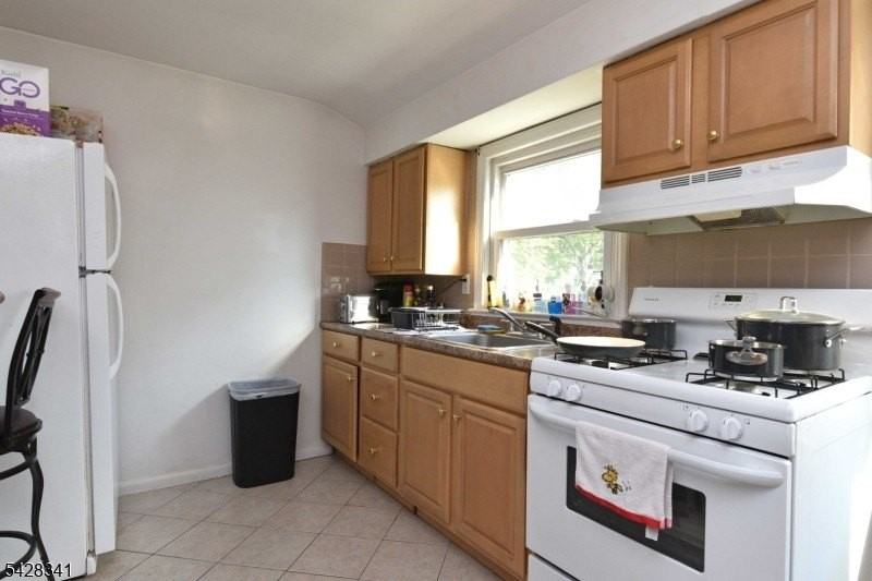 176 Harding Pl #2 - Photo 6 of 17