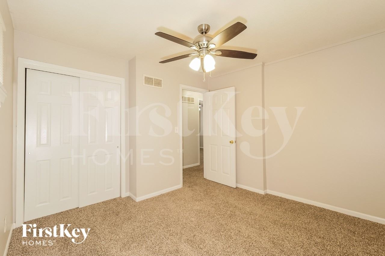 1008 Nw A St - Photo 7 of 16