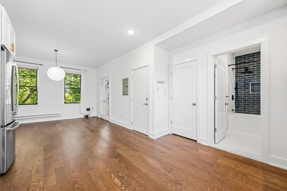 366 2nd St #2 - Photo 4 of 16