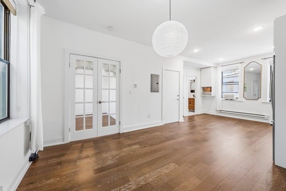 366 2nd St #2 - Photo 7 of 16