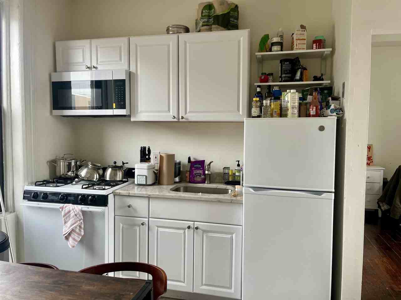 219 Park Ave #6 - Photo 4 of 8