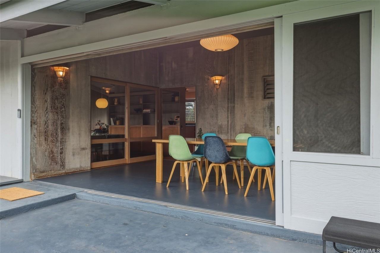 259 Kaelepulu Dr - Photo 3 of 24