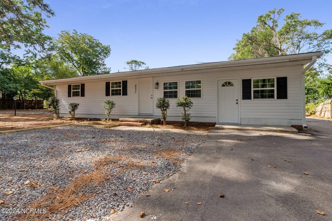 852 N May St - Photo 4 of 24