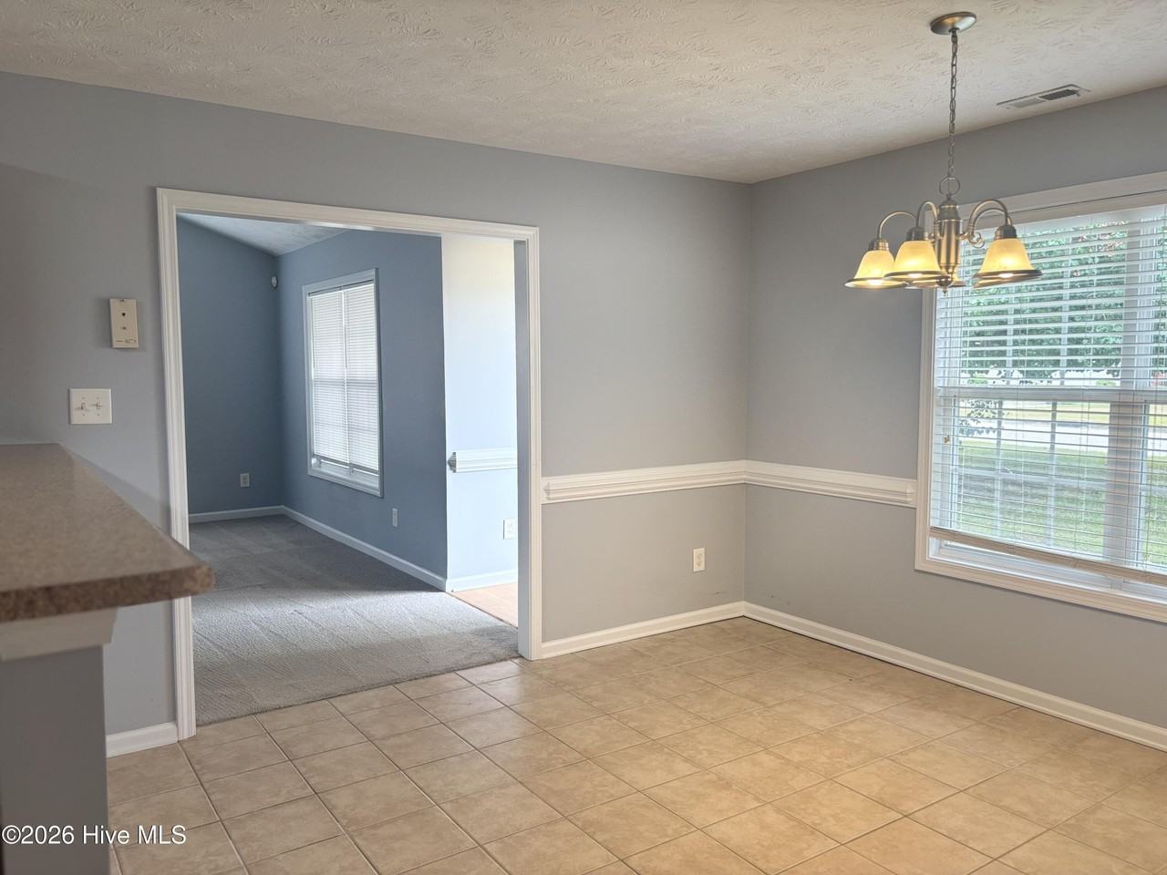 376 Eastfield Dr - Photo 4 of 35