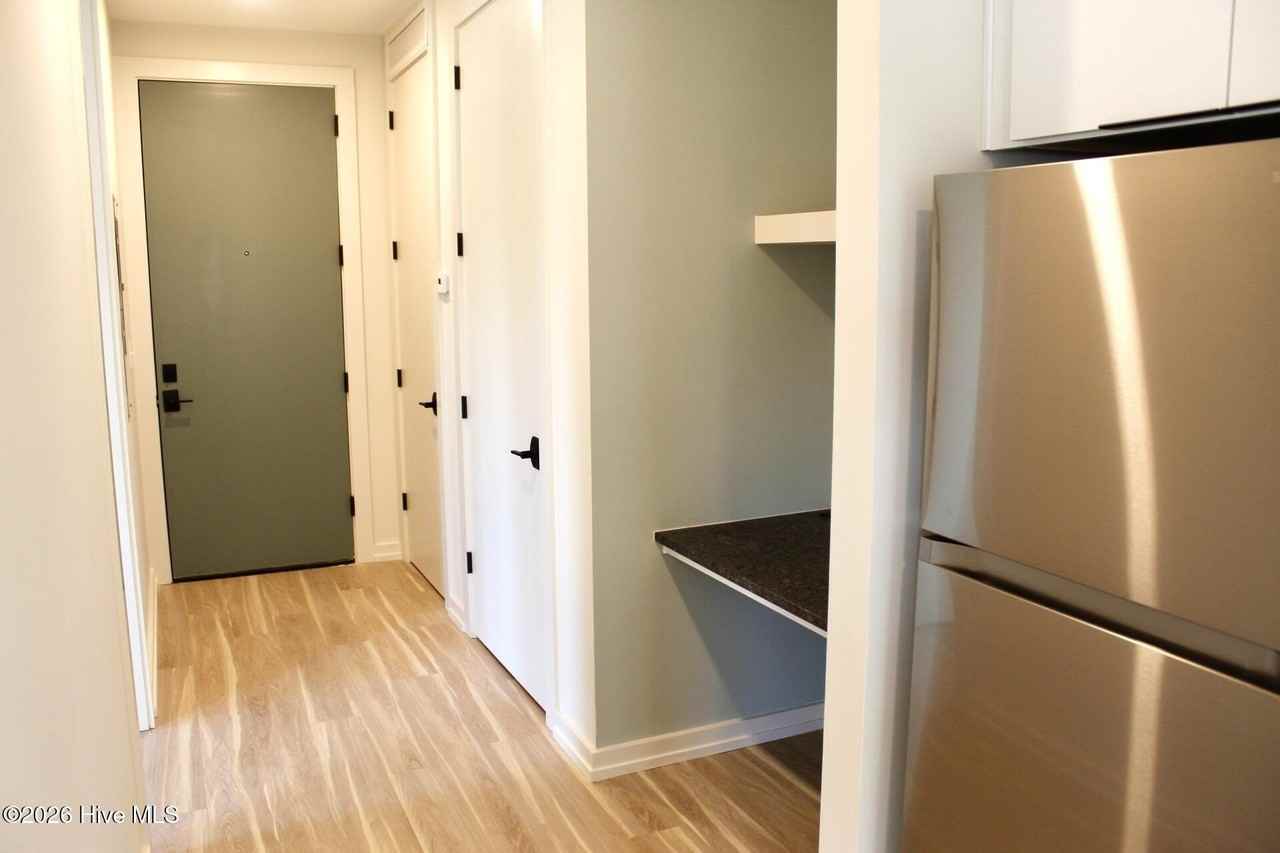 1124 Castle St #206 - Photo 5 of 7