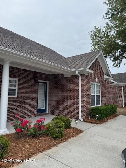 216 Eucalyptus Ln - Photo 2 of 17