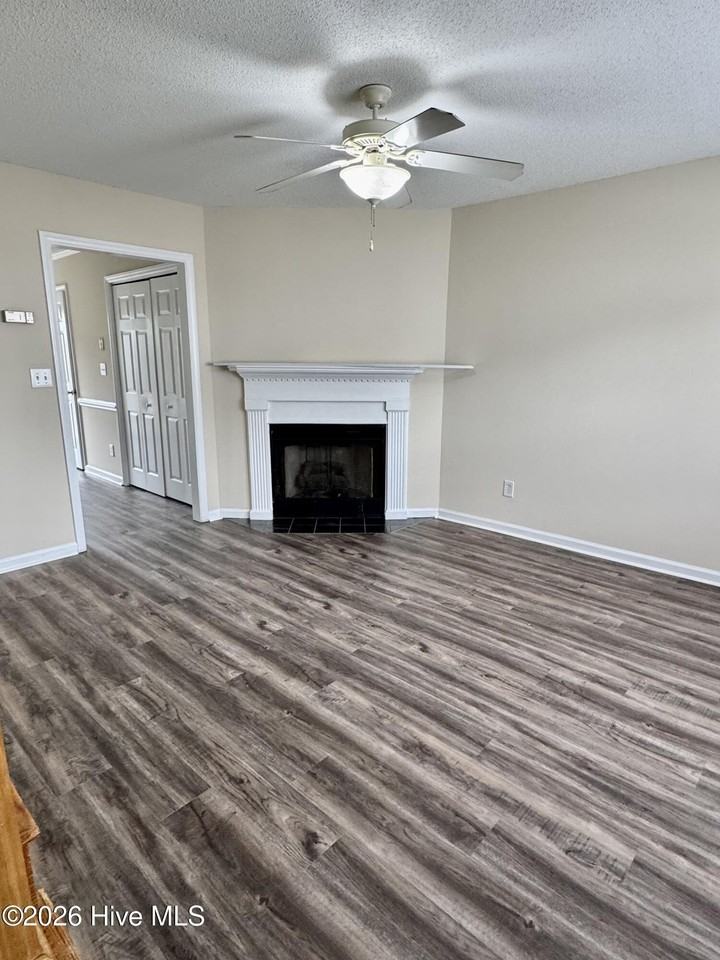 3951 Sterling Pointe Dr #OOO6 - Photo 2 of 14