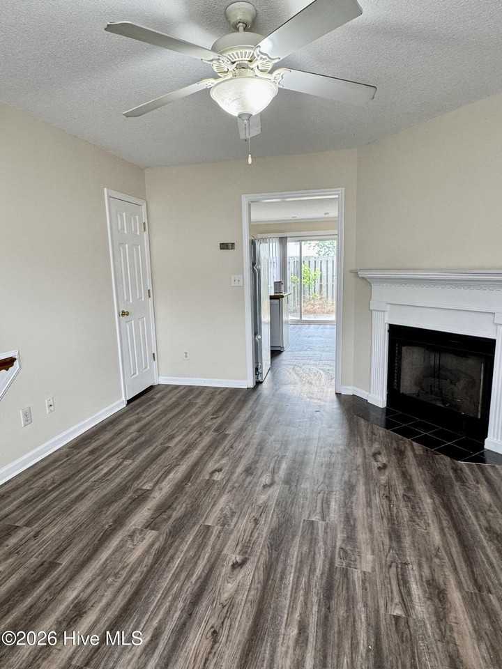 3951 Sterling Pointe Dr #OOO6 - Photo 3 of 14