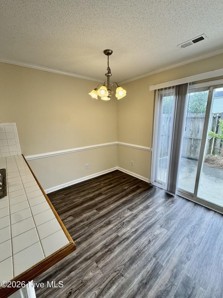 3951 Sterling Pointe Dr #OOO6 - Photo 6 of 14