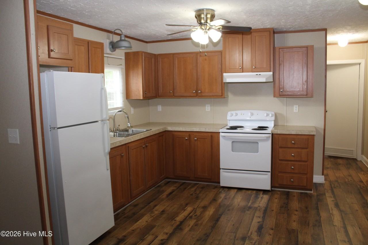 2287 Bayshore Dr Sw - Photo 4 of 19