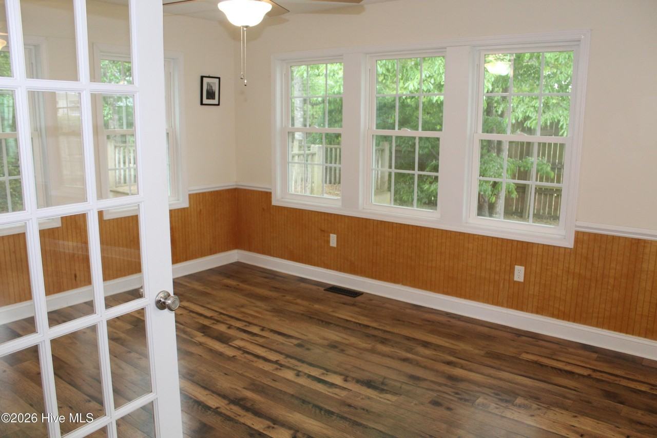 2287 Bayshore Dr Sw - Photo 7 of 19