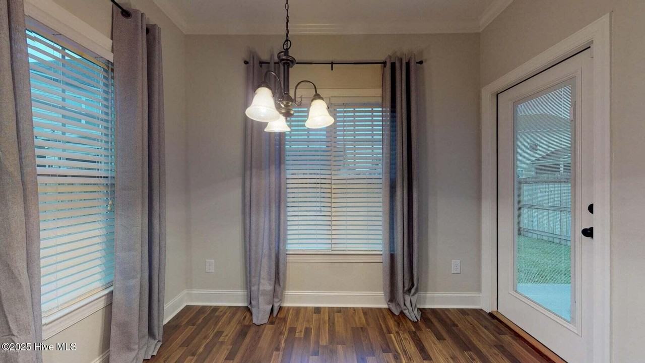 2015 Leighton Dr - Photo 2 of 19