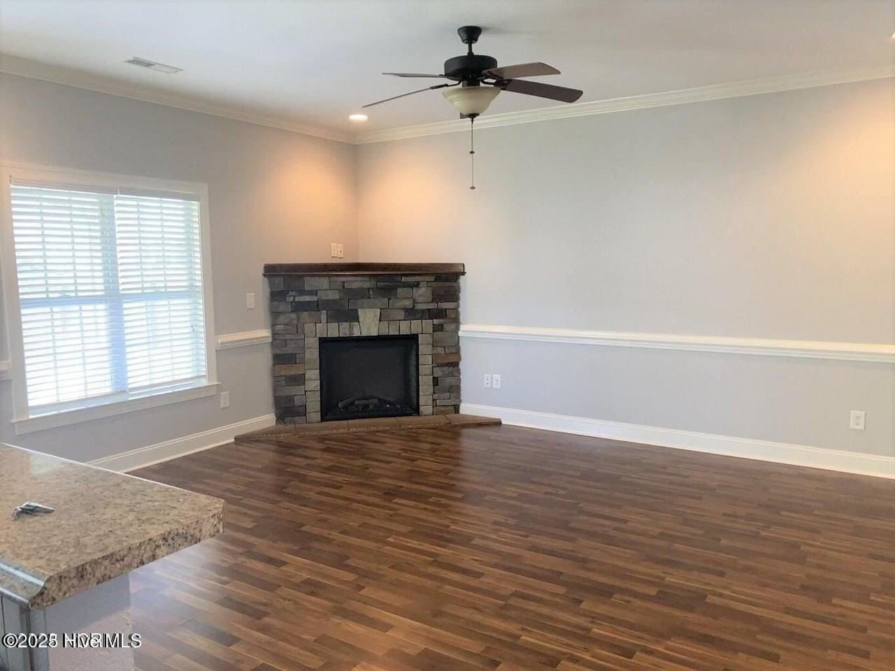 2015 Leighton Dr - Photo 4 of 19