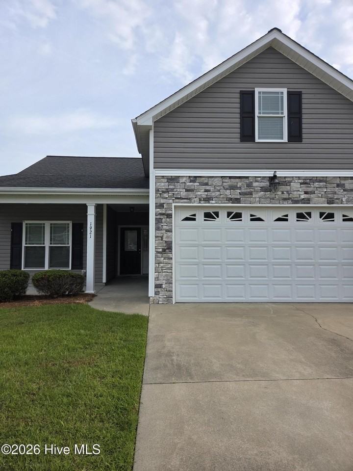 1921 Chavis Ct - Photo 2 of 18